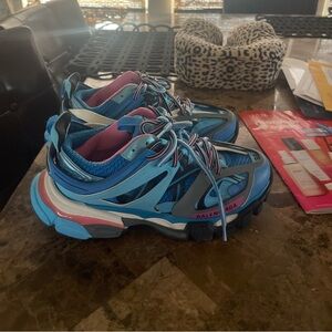 Balencigas size 38